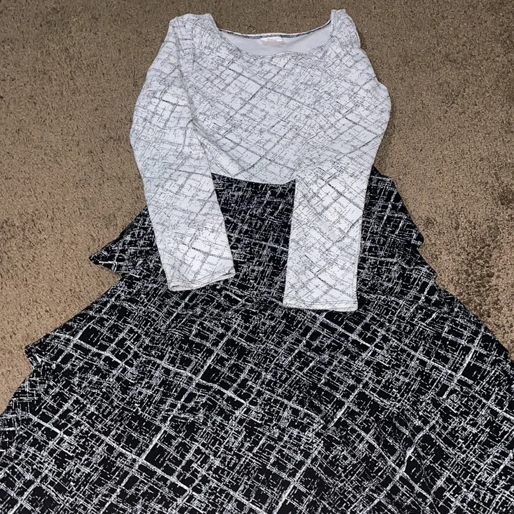 Dress - Picture 2 of 2